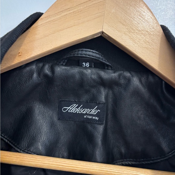 Norwegian leather bomber jacket - Picture 2 of 7